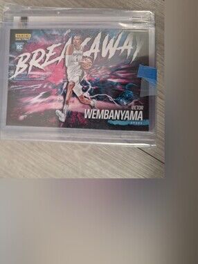 (BUNDLE 2 OR MORE AND SAVE 30%) Victor Wembayama Rookie Breakaway